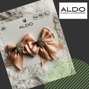 🌟NWT🌟 ALDO SHOE CLIPS (BLUSH PINK)